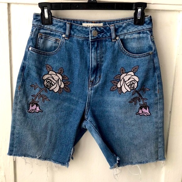 PacSun Pants - PacSun Rose Embroidered Bermuda Raw Hem Denim Mom Shorts Size 26